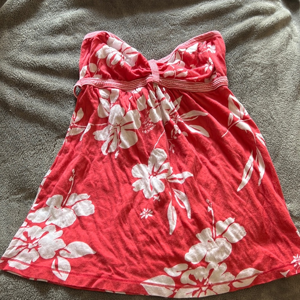 Hollister top